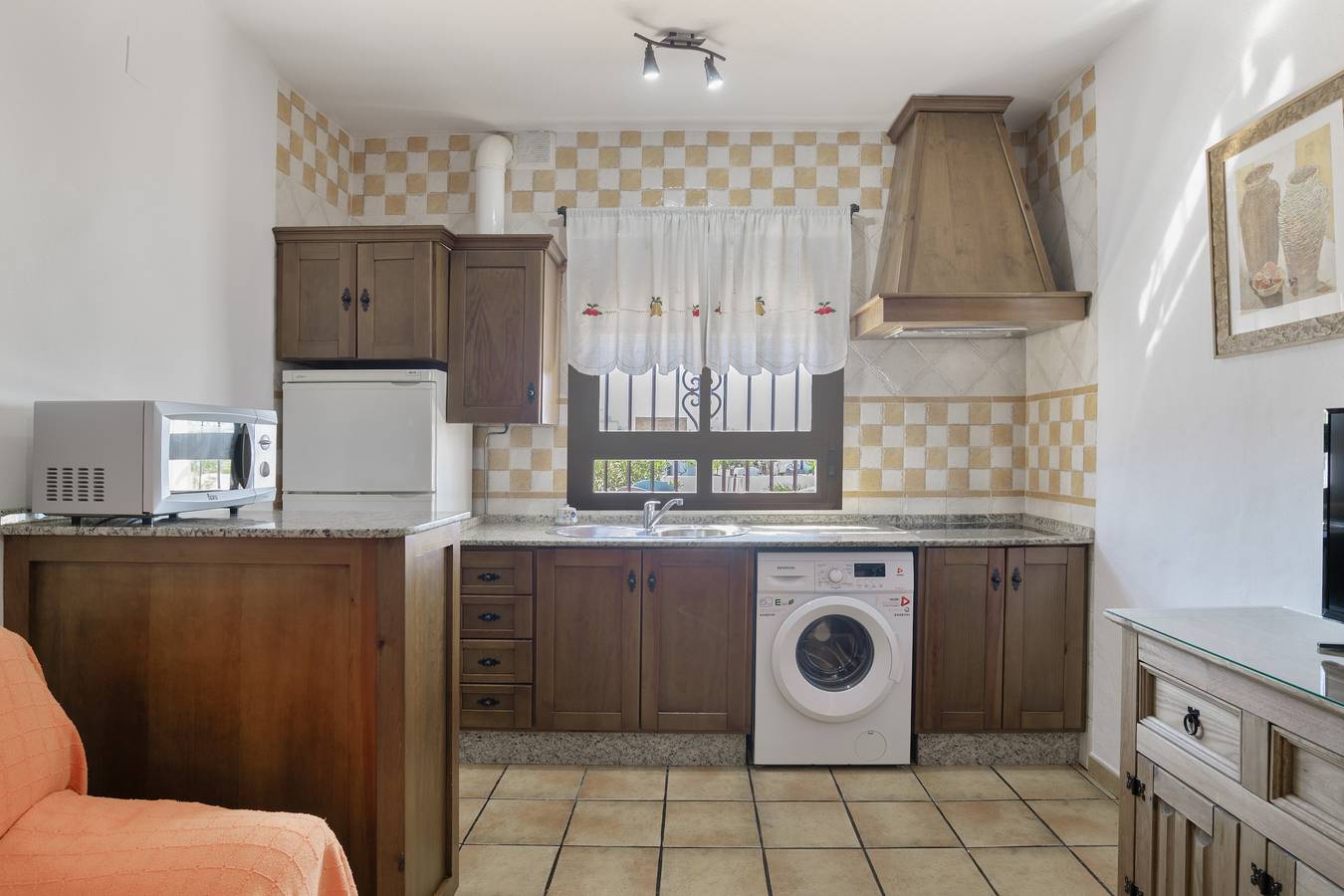 Casa de vacaciones 'Preciosa Casa En Conil' con terraza privada, Wi-Fi y aire acondicionado in Conil de la Frontera, Costa de la Luz