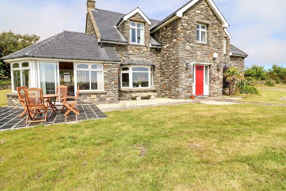 Coorlacka, pet friendly, with a garden in Goleen, County Cork in Condado de Cork