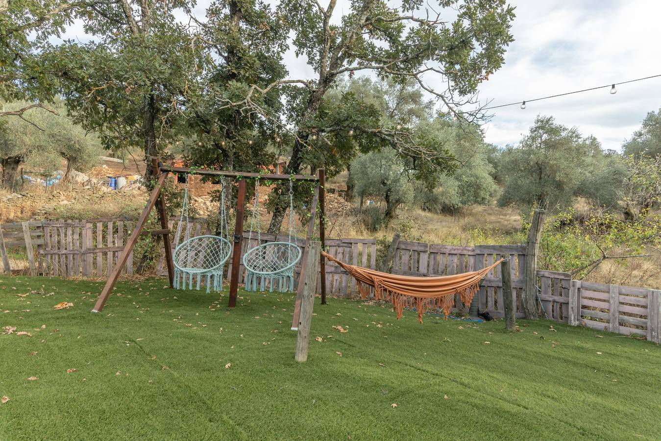 Ferienhaus 'La Casa De Los Bonales' mit Bergblick, privater Terrasse und eigenem Garten in Arroyomolinos de León, Sierra de Aracena y Picos de Aroche