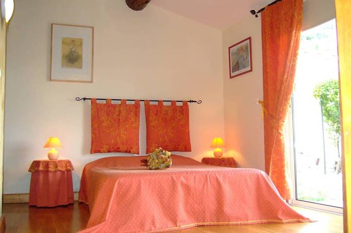 Location de vacances pour 5 personnes, avec jardin et jacuzzi à Simiane-la-Rotonde - 3