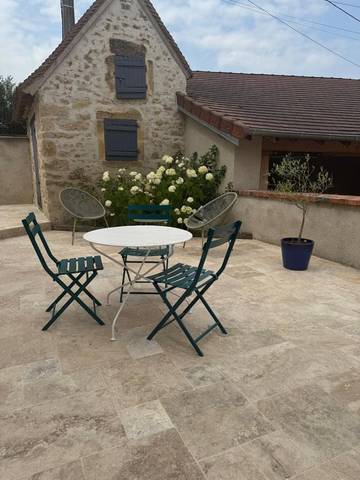 Maison d’hôte pour 2 personnes, avec jardin dans Saint-Amand-Montrond