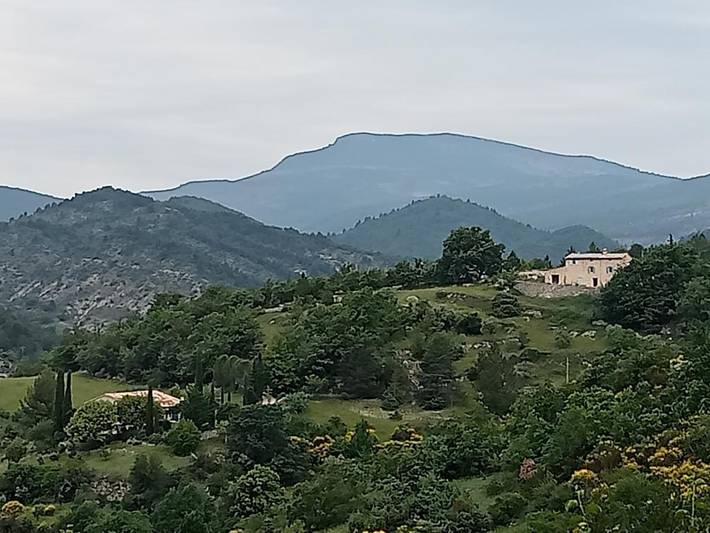 Location de vacances pour 4 personnes, avec jardin et vue à Montbrun-les-Bains - 4