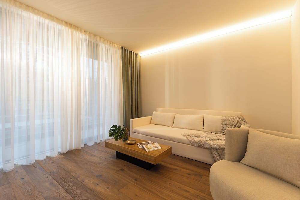 Geheel appartement, Luxurious Apt - Zen Style - Parkview - Short or Long - Center - Parking in Linz, Linz - Wels