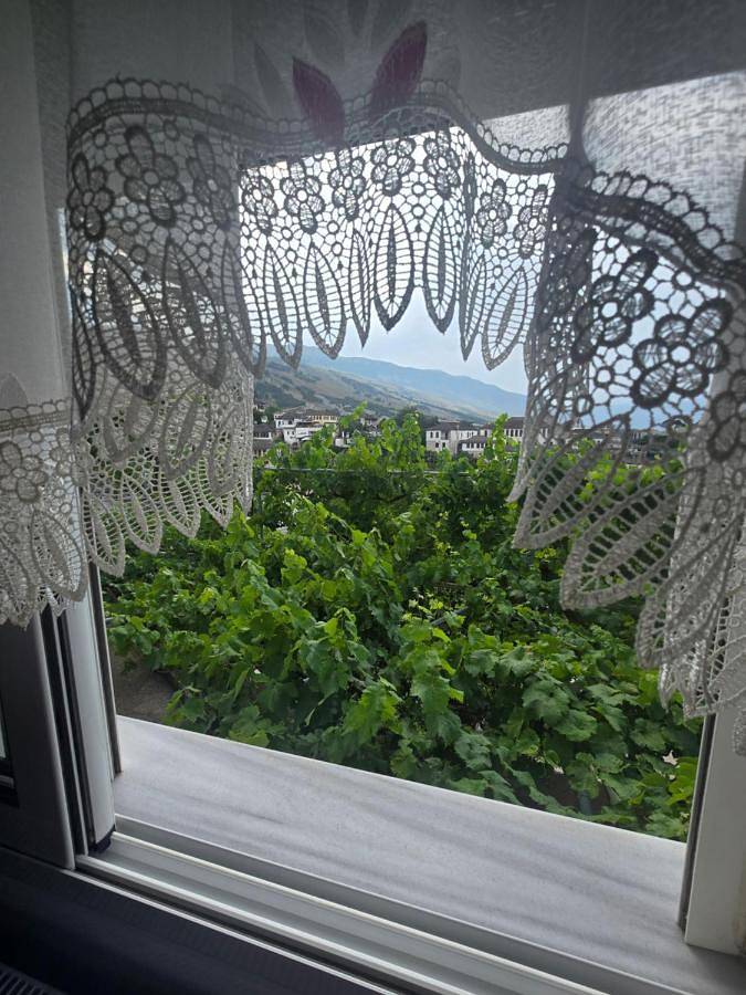 Maison d’hôte pour 5 personnes, avec vue et terrasse, animaux acceptés dans Gjirokastër - 4