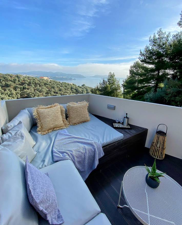 Gîte pour 2 personnes, avec Vue sur l’océan et Balcon/Terrasse ainsi que Jacuzzi et Jardin dans Skiathos - 4