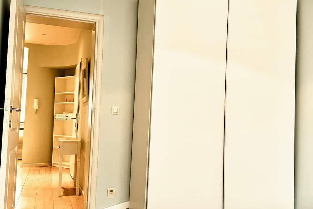 Appartamento intero, Luxurious 2 bedroom apartment in place flagelo in Ixelles, Fiandre