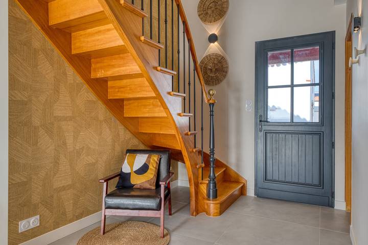 Location de vacances pour 8 personnes, avec sauna et piscine ainsi que jardin et jacuzzi, adapté aux familles à Brem-sur-Mer - 2