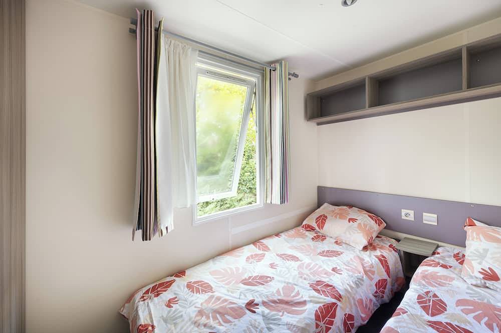 Mobile-home 6 persons air-conditioned camping 4* France in Cheval-Blanc, Parc naturel régional du Luberon