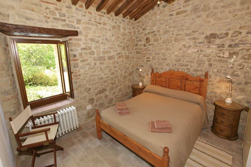 Casa en Umbría con vistas al lago y piscina in Lisciano Niccone, Valtiberina