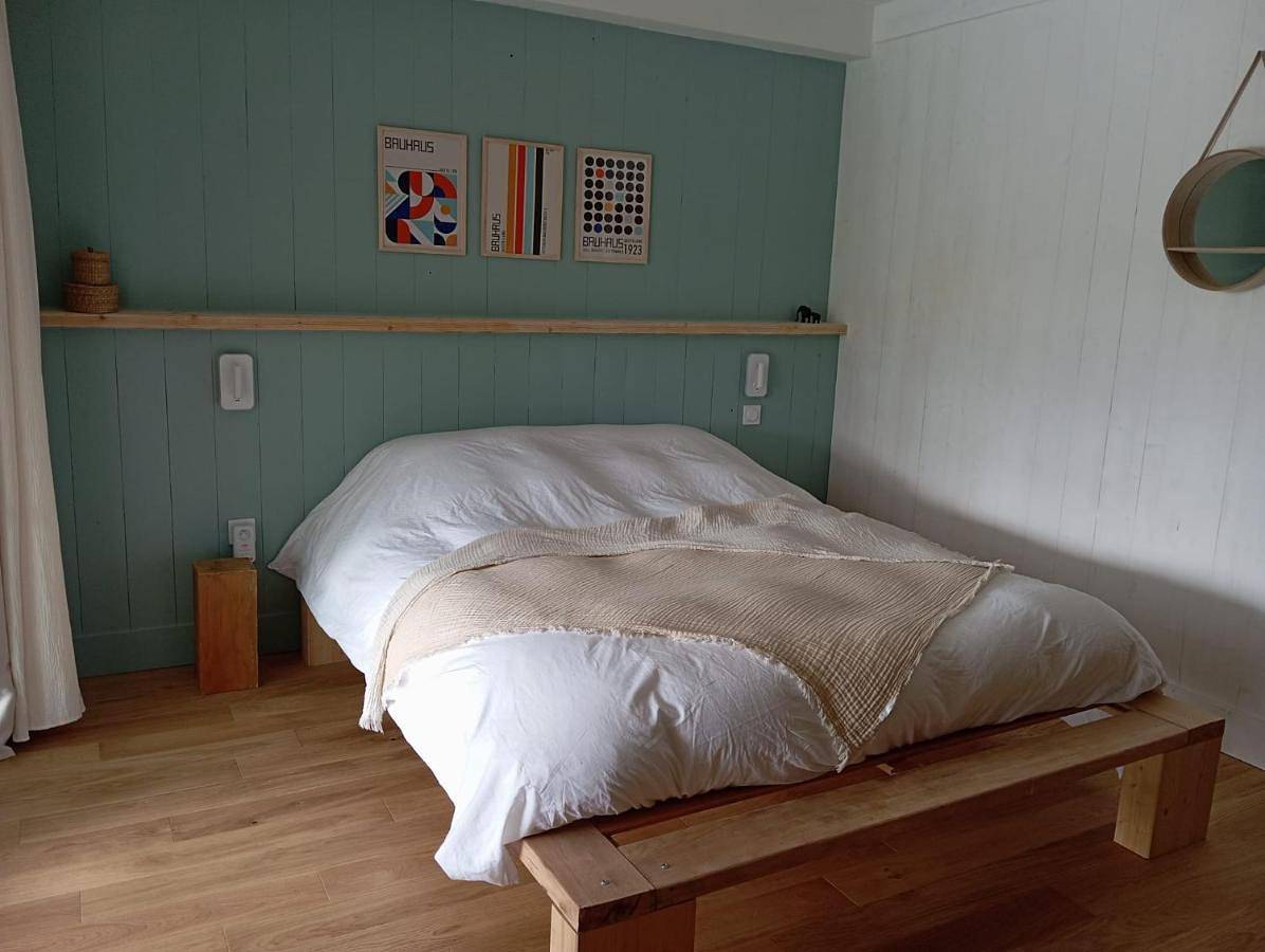 Queen Room with Pool View in La Sauvetat-sur-Lède, Région de Villeneuve-sur-Lot
