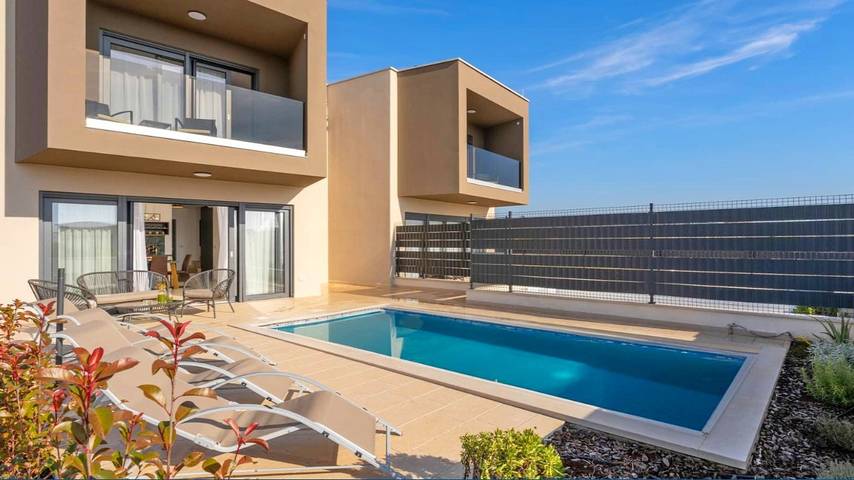 Villa für 6 Personen, mit Terrasse