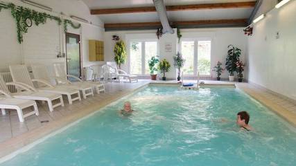 Ferienhaus für 3 Personen, mit Garten und Sauna sowie Pool, kinderfreundlich in Westoverledingen