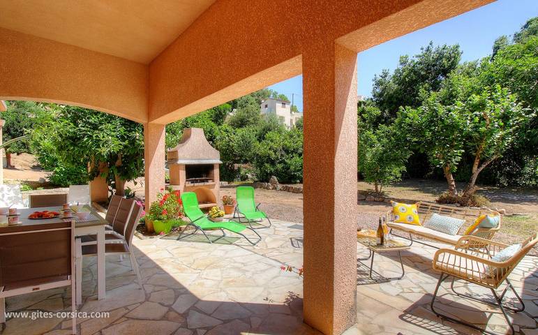 Gîte pour 7 personnes, avec Terrasse ainsi que Jardin et Vue dans Sagone - 2