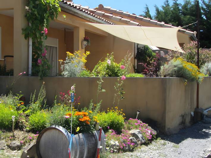 Casa de vacaciones 'Chez Lysou' con vistas a la montaña, terraza privada y wifi in Lussas, Ardèche