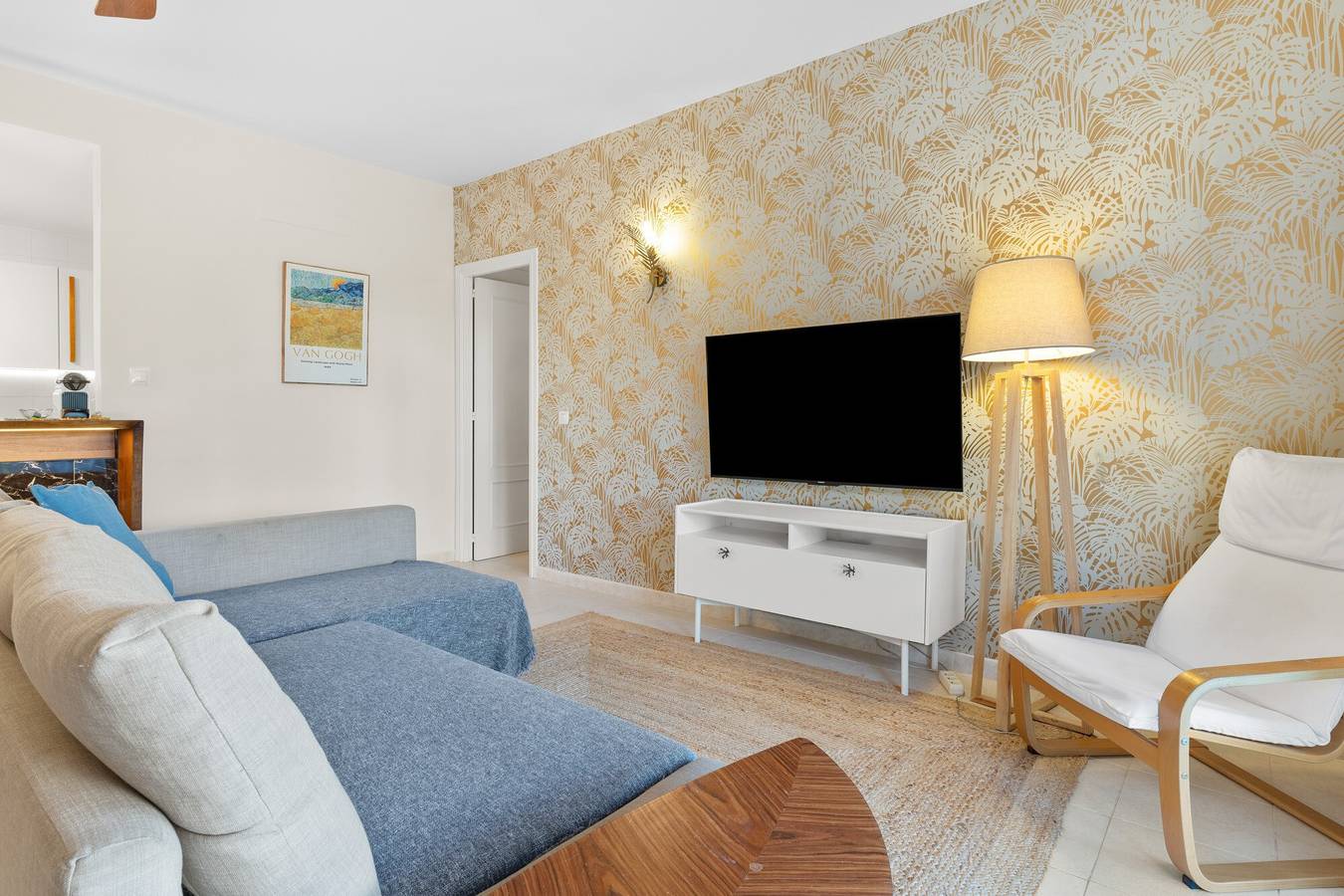 Apartamento inteiro, Apartamento 'Higueron Boutique Boho' com Vista Montanha, Wi-Fi e Ar Condicionado in La Capellania, Fuengirola