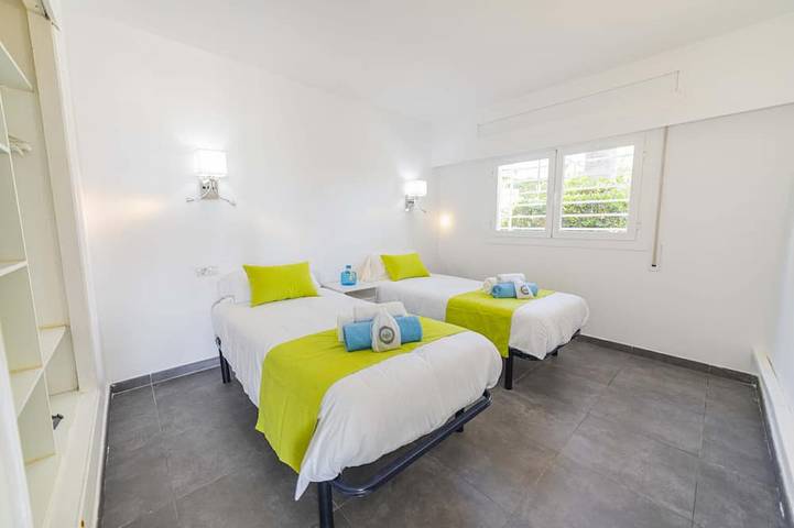 Ganze Wohnung, Apartamento Beachfront Sonrisas in Playa de Alcúdia, Alcúdia