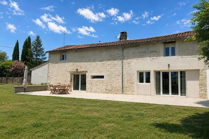 Gîte pour 6 personnes, avec jardin, animaux acceptés