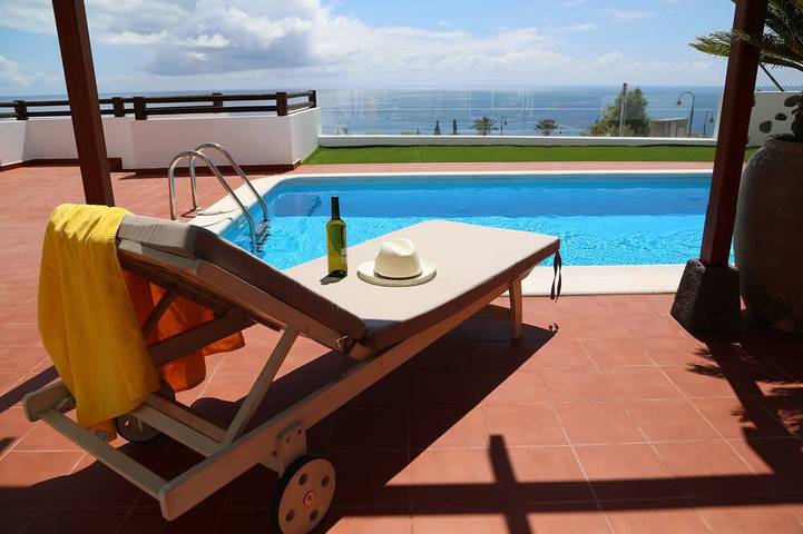 Villa for 4 people, with balcony and garden - 1
