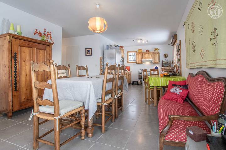 Gîte pour 6 personnes, avec jardin à Saint-Jean-d'Arvey - 2