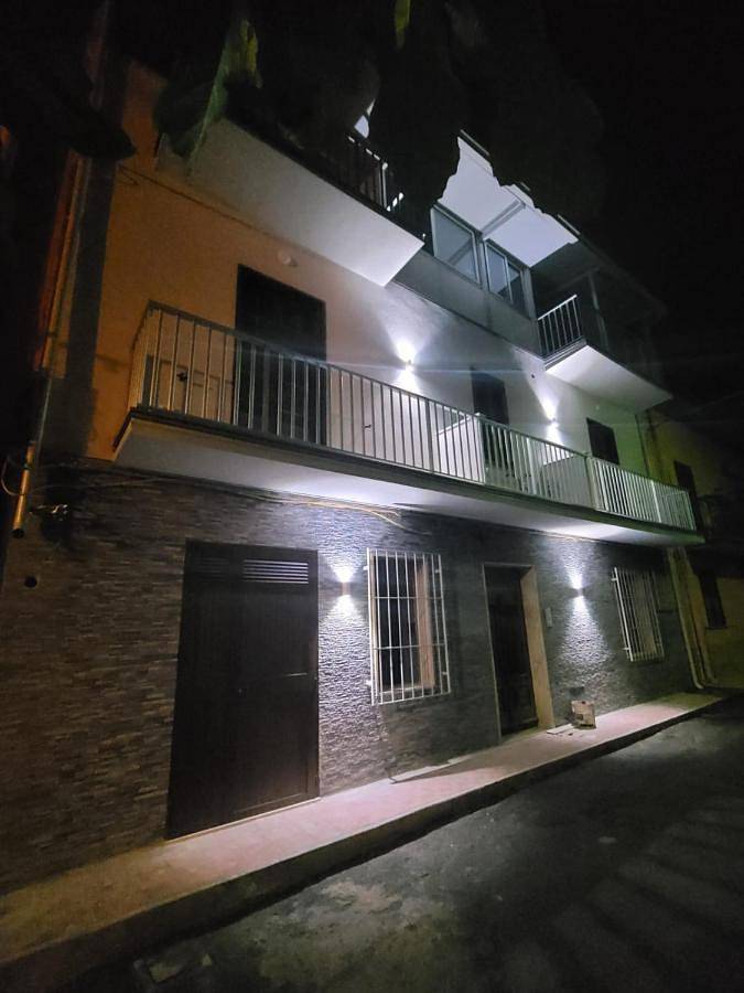 Casa vacanza per 4 persone, con Balcone e Terrazza nonché Panorama a Schiavonea