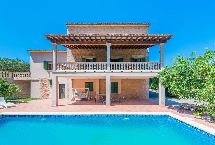 Villa for 6 people, with Balcony and Yard in West Majorca