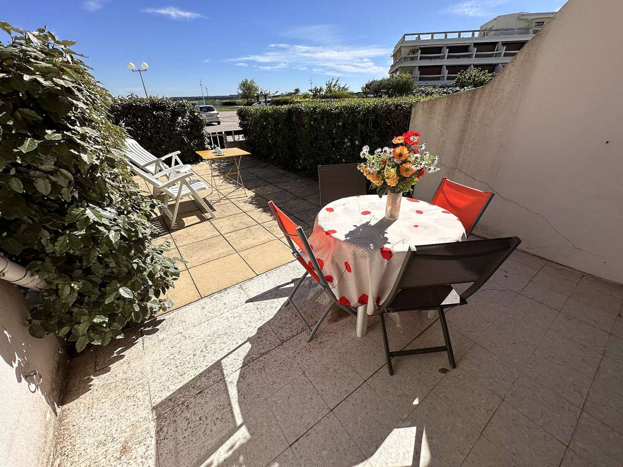 Ganzes Studio, Studio am Strand für 4 Personen mit großer Terrasse, Parkplatz und nah an Hafen und Geschäften in Grau-du-Roi in Port Camargue, Le Grau-du-Roi