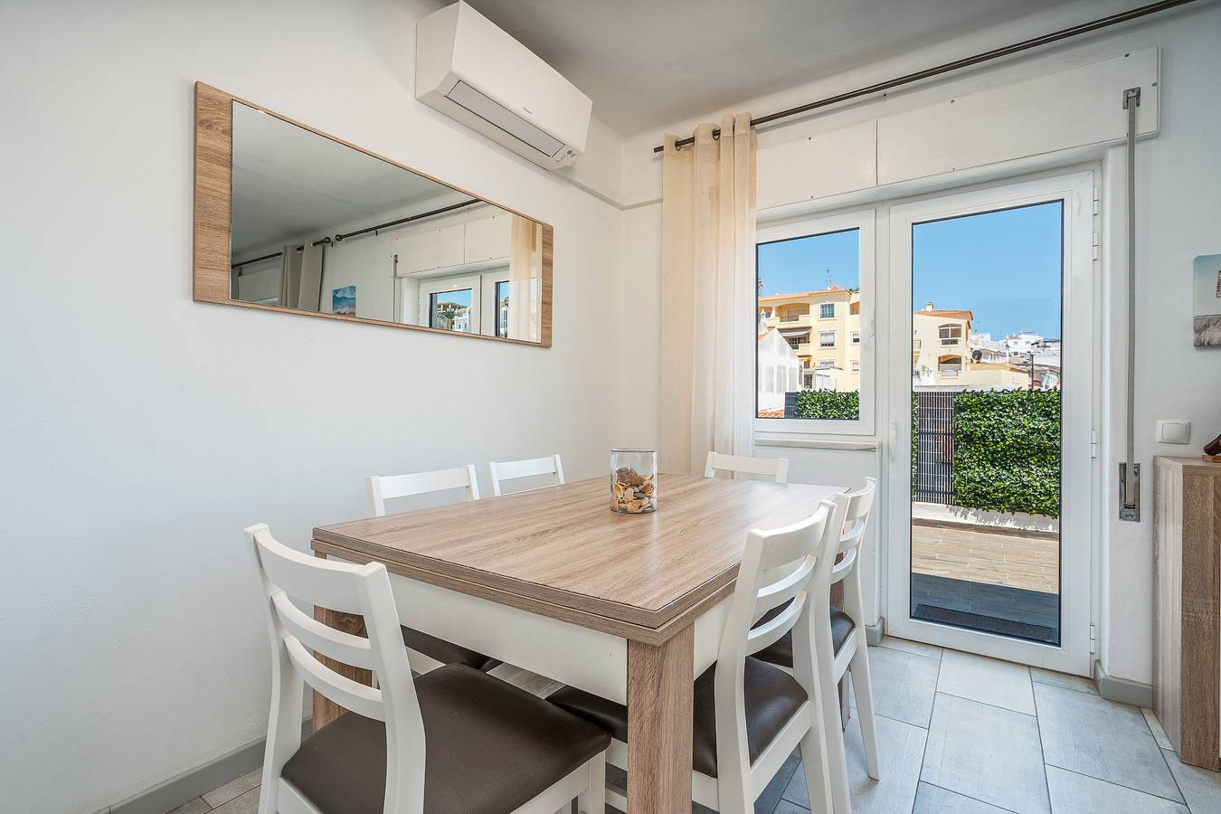 Ganze Wohnung, Ferienwohnung 'Casa Terrace' mit privater Terrasse, Wi-Fi und Klimaanlage in Carvoeiro, Lagoa