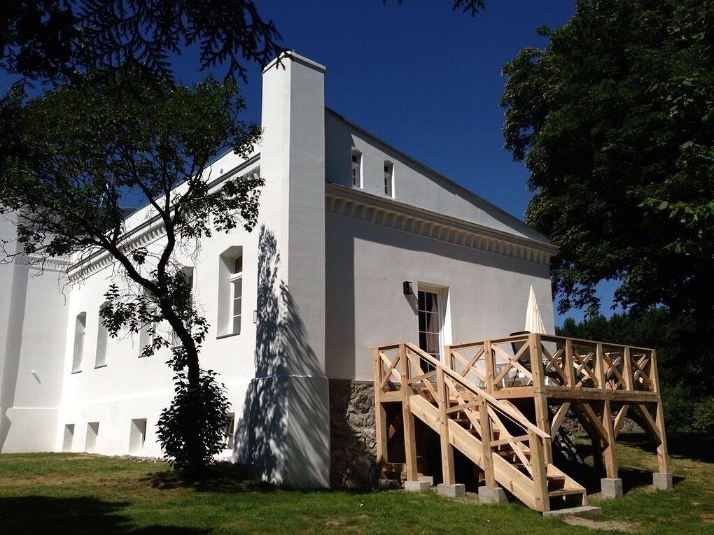 Ganze Ferienwohnung, Gutshaus Hinrichsberg: Parkblick in Sietow, Müritz