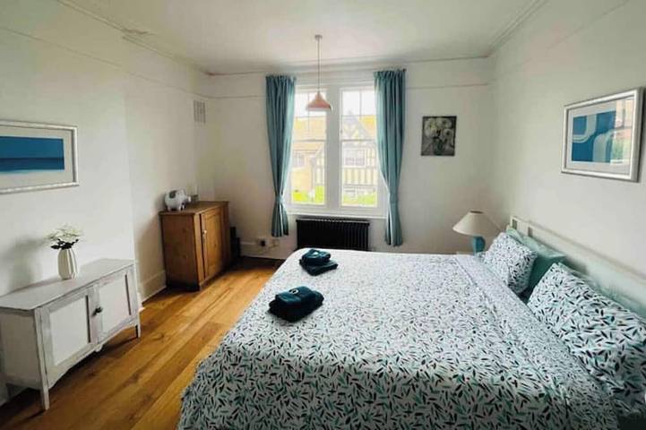 Ganze Wohnung, Stilvolles viktorianisches Apartment am Meer, nahe Nationalpark in Eastbourne, Ost Sussex