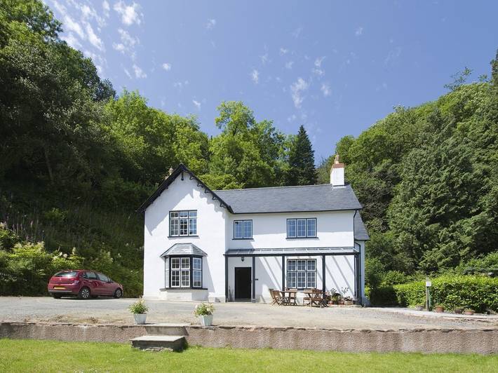 Cottage for 10 people, with Garden in Dulverton