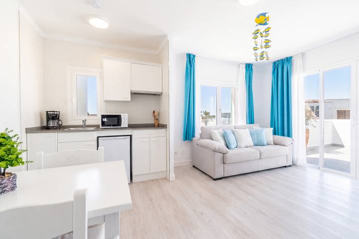 Entire apartment, 1-Bedroom Apartment 'G' with Sofa Bed, Shared Pool, Wi-Fi & Air Conditioning in Cala Serena, Felanitx