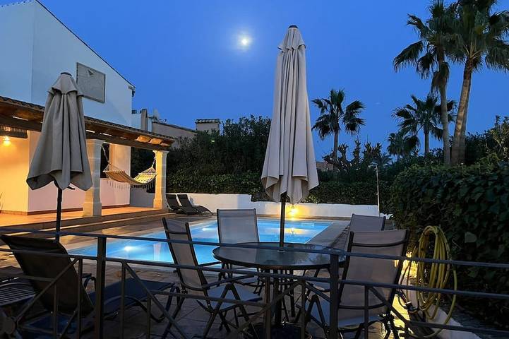 Hübsches und gemütliches Haus mit Pool, Fahrräder, Spiele in Sa Ràpita, Campos