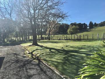 Holiday Home for 14 People in Wellington, Photo 3