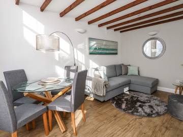 Cottage for 2 People in Weymouth, Jurassic Coast, Photo 4