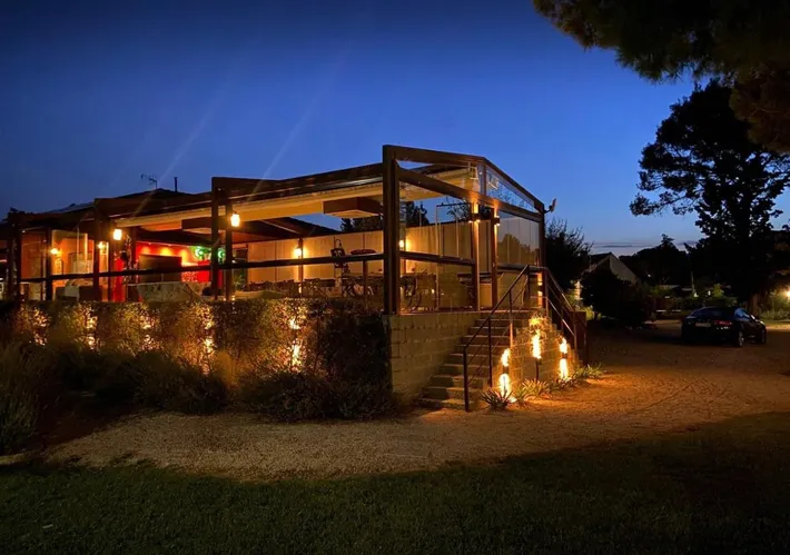 Casa de vacaciones para 9 personas, con vistas además de piscina y jardín - 1
