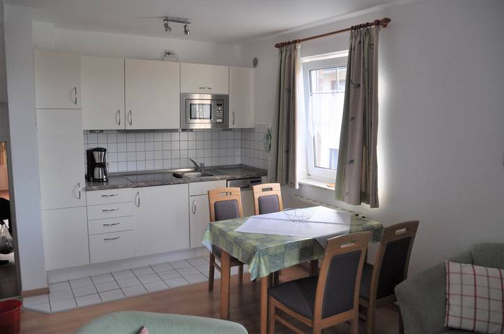 Appartement entier, Ferienwohnung 3 im Haus Nordseedüne - Cuxhaven Duhnen - Hochparterre mit 2 Schlafzimmern für bis zu 4 Personen in Fkk Strand Duhnen, Cuxhaven