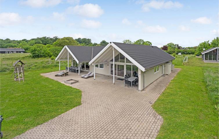 Ferienhaus für 20 Personen, mit Terrasse und Whirlpool sowie Sauna auf Langeland - 2