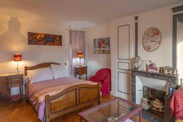 Cottage pour 2 personnes, avec vue ainsi que jardin et piscine à Bernay