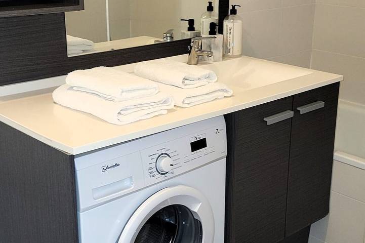 Gîte pour 2 personnes, avec jacuzzi ainsi que piscine et balcon à Eysines - 3