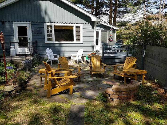 Vacation rental for 4 people, with yard in Lake George