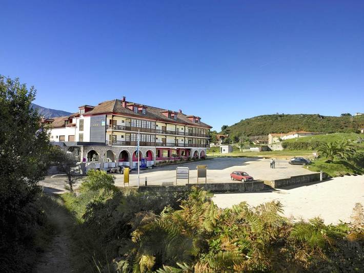 Hotel para 4 personas, con jardín y jacuzzi en Comarca de Oriente - 3