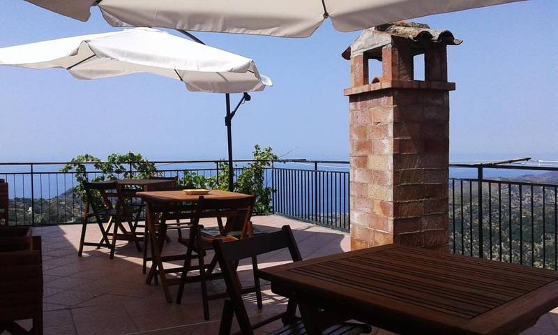 Casa vacanza per 2 persone, con Balcone e Terrazza nonché Giardino e Panorama a San Mauro Cilento