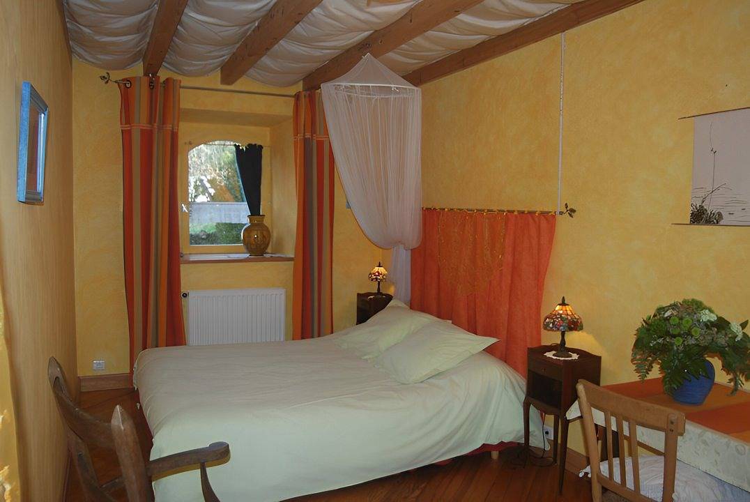 La Maison Soubiau - Chambre des combles, ou suite des combles in Guchan, Parc national des Pyrénées