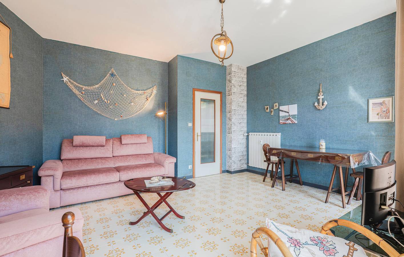 Ganze Ferienwohnung, Apartment mit Meerblick, 600 m zum Strand, WLAN und Terrasse in Recco, Riviera di Levante