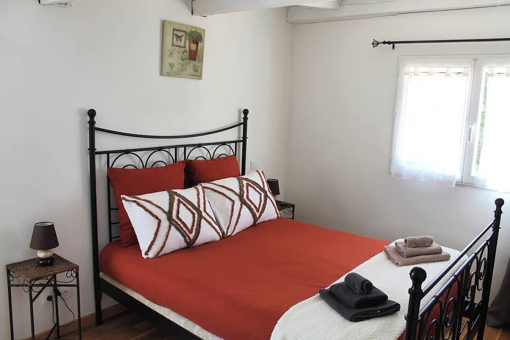 A Villedubert, Proche du Canal du Midi, Gîte Indépendant Avec Piscine in Villedubert, Región de Carcassonne