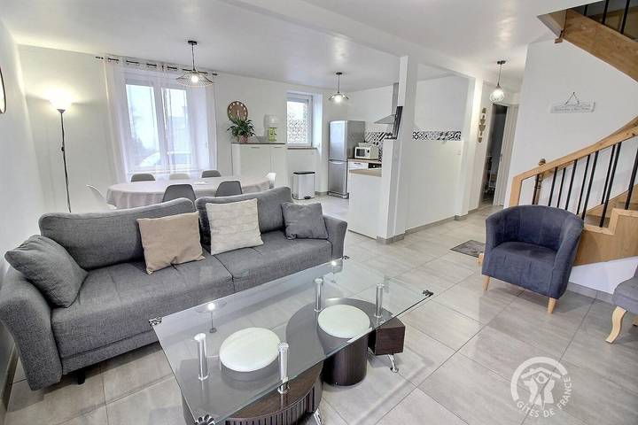 Gîte pour 6 personnes, avec Terrasse et Jardin à Plessala
