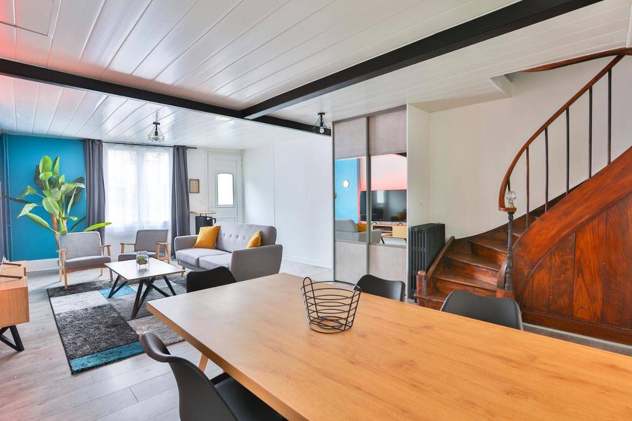 Five-Bedroom House in Cognac, Charente