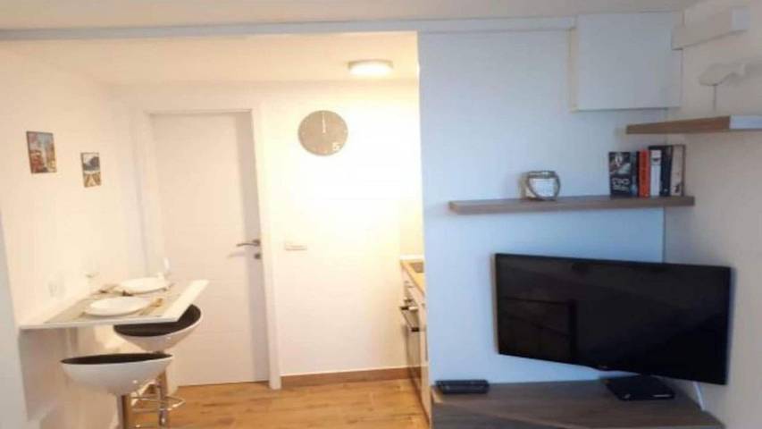 Ferienwohnung für 8 Personen, mit Terrasse in Rogoznica