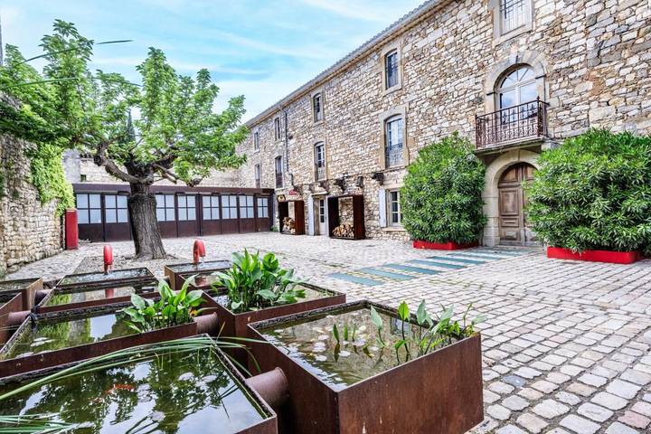 Location de vacances pour 8 personnes, avec jardin ainsi que piscine et jacuzzi à Aubussargues - 3