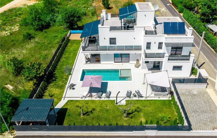 Ferienhaus mit Meerblick für 11 Personen, mit Terrasse in Poreč